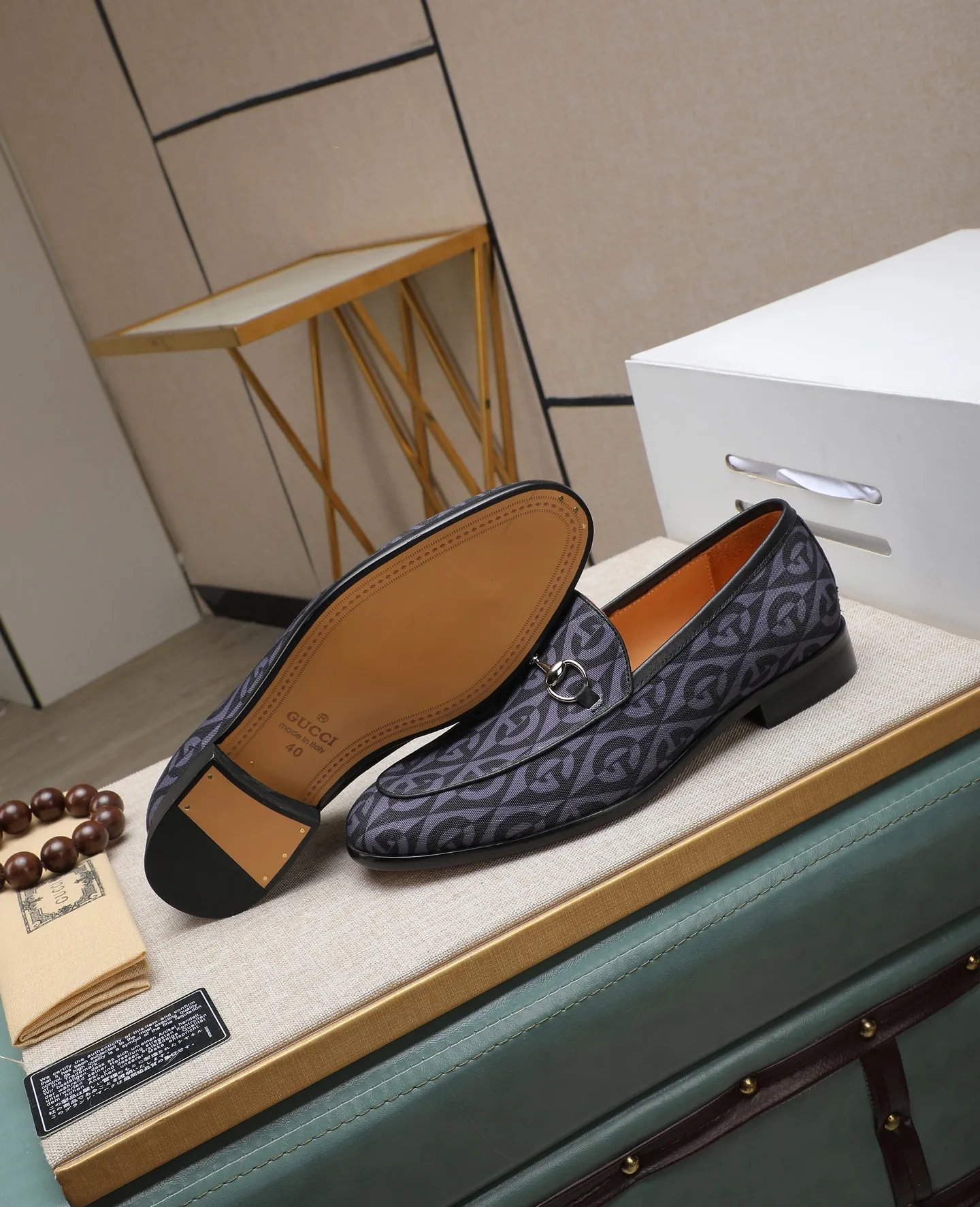 Men's men's shoes 💰540 (high-end, all-cow leather) GUCCI high-end formal leather shoes, original imported fabrics from Italy, cowhide lining, original hardware. I believe you will be struck by it from the first moment you see it. The avant-garde atmosphere can no longer fully interpret its elegance. AAA grade rubber outsole, super comfortable. Original counter last, ensuring its original version and quality. The simple upper ensures its comfort and breathability. A pair of truly good shoes has its own unique soul, famous quality, regular size 38-44 (45 46 customized)